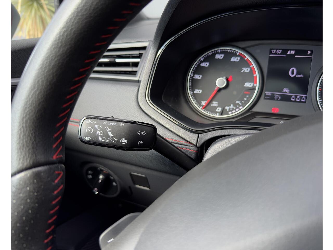 Seat IBIZA 1.0 TSI FR Pano/Automaat/Camera Alcantara/apple