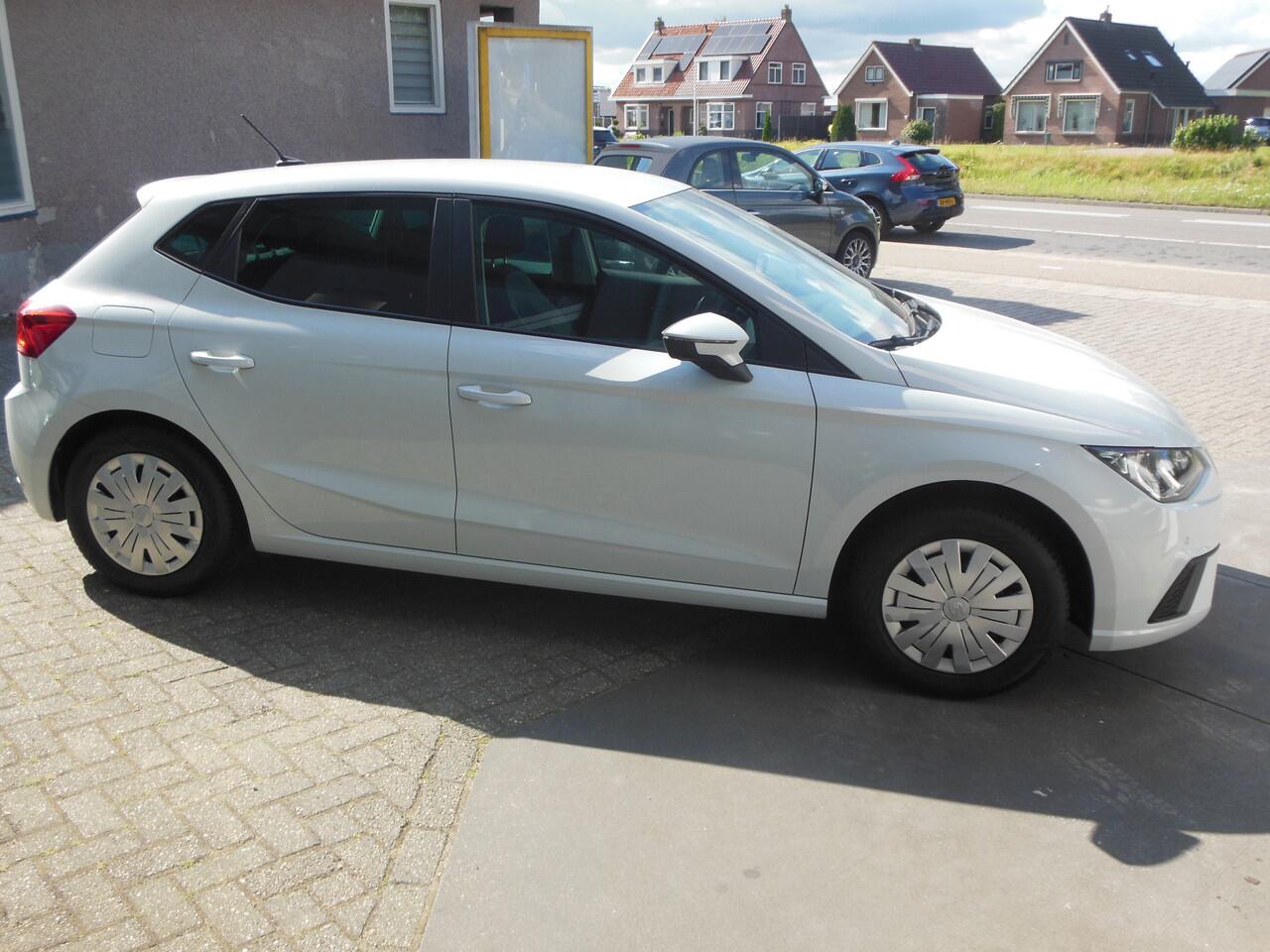 Seat IBIZA 1.0 TSI Style Business Intense Staat in De Krim