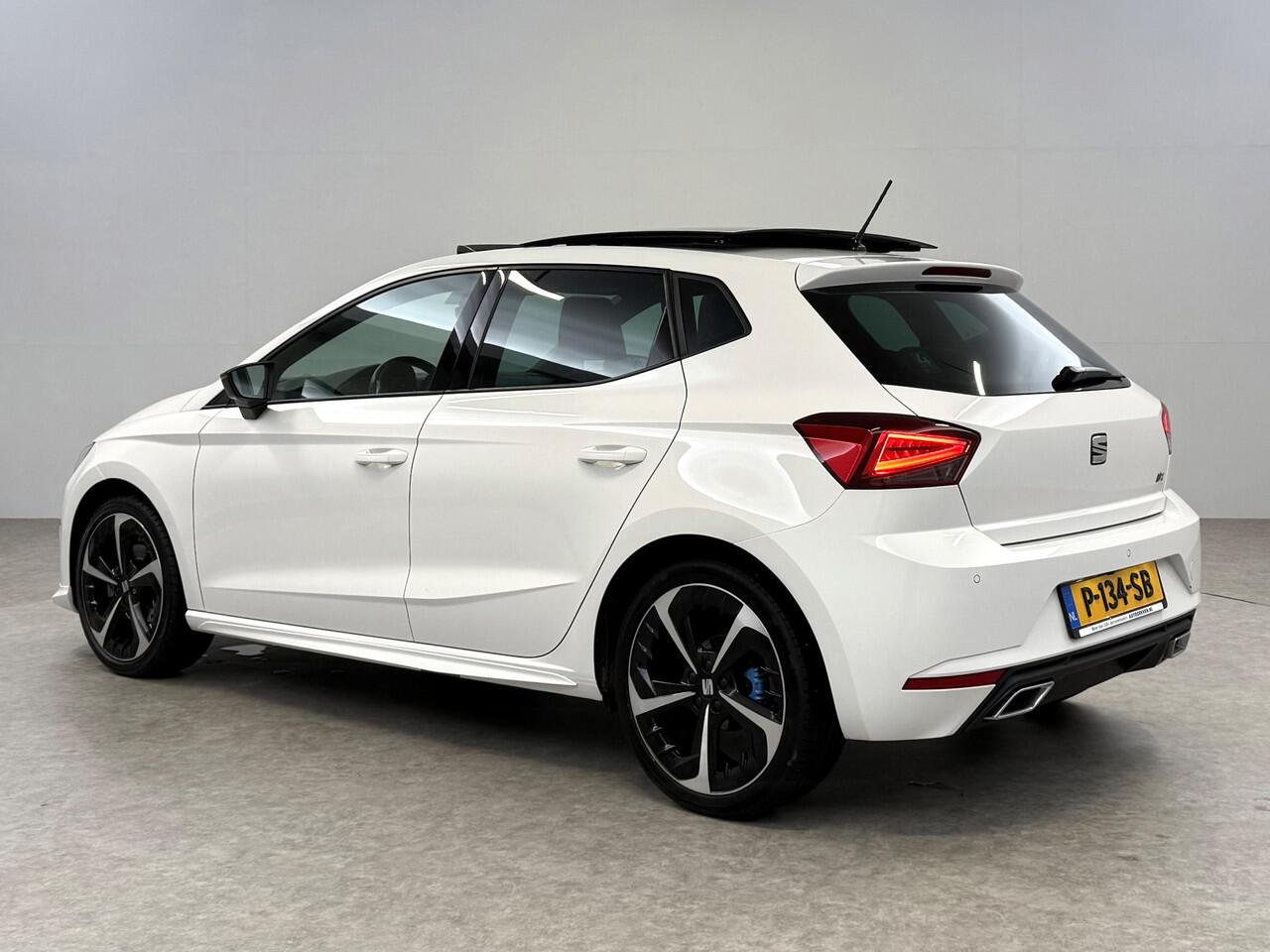 Seat IBIZA 1.0 EcoTSI FR | Pano | Virtual | Camera | Sfeer | Adap. Cruise | Stoelverw. | Keyless | Carplay