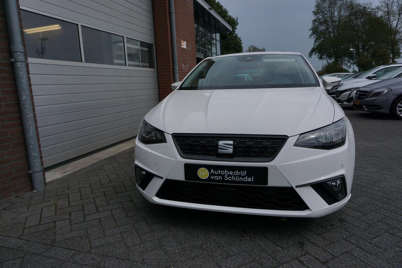 Seat IBIZA 1.0 TSI 110PK STYLE - CAMERA - PDC V+A - APPLE CARPLAY/ANDROID - ADAPT. CRUISE- STOELVERWARMING - DAB+ - LANE ASSIST - L.M. VELGEN - PRIVACYGLAS - BLUETOOTH DEALER ONDERHOUDEN - PERFECTE STAAT