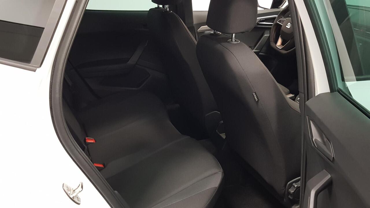 Seat IBIZA 1.0 TSI 110pk DSG FR | DEMO ! | Climate Control | Parkeer sensoren | Verwarmde voorstoelen | DAB | Lichtmetalen velgen