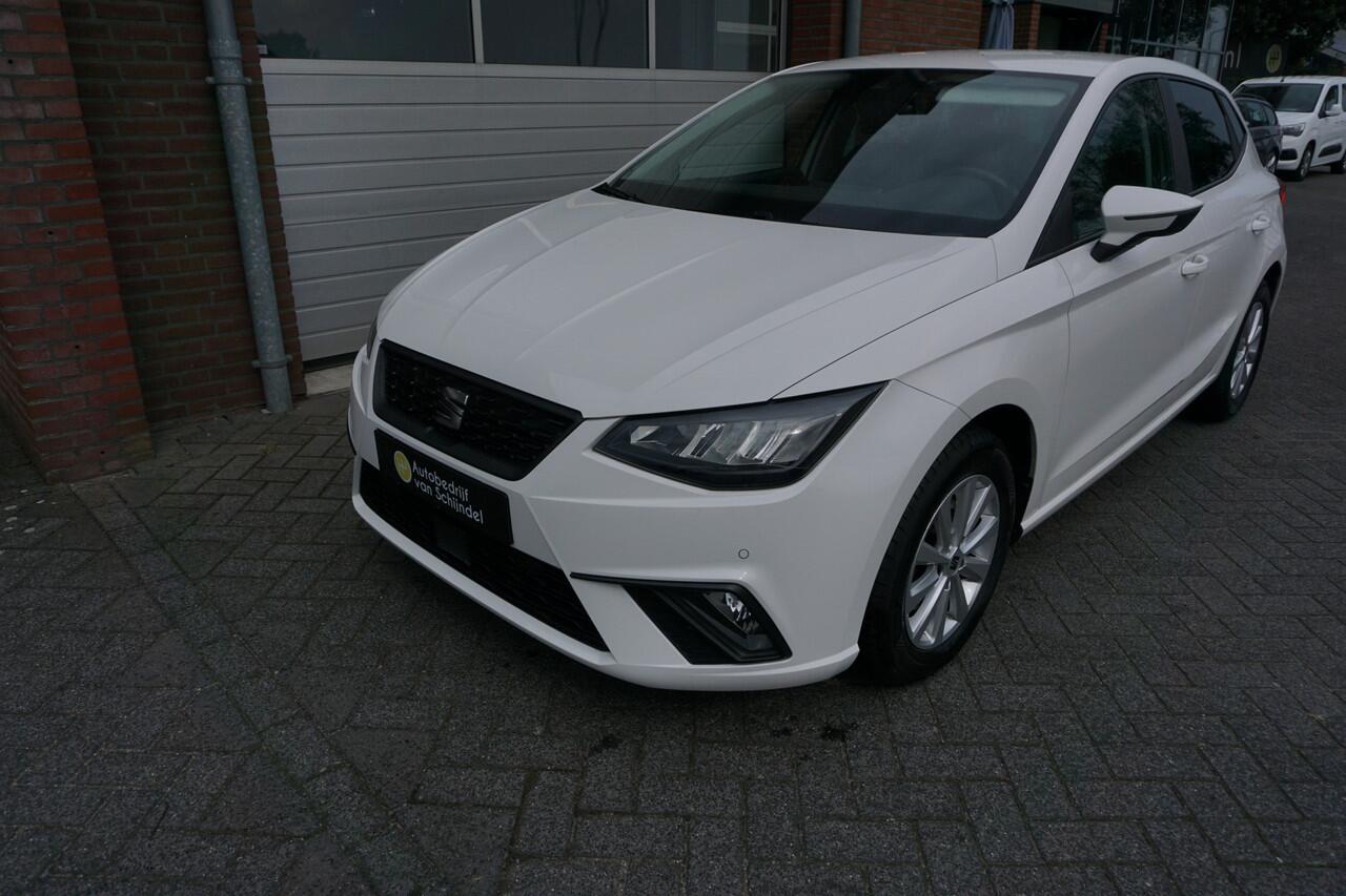 Seat IBIZA 1.0 TSI 110PK STYLE - CAMERA - PDC V+A - APPLE CARPLAY/ANDROID - ADAPT. CRUISE- STOELVERWARMING - DAB+ - LANE ASSIST - L.M. VELGEN - PRIVACYGLAS - BLUETOOTH DEALER ONDERHOUDEN - PERFECTE STAAT
