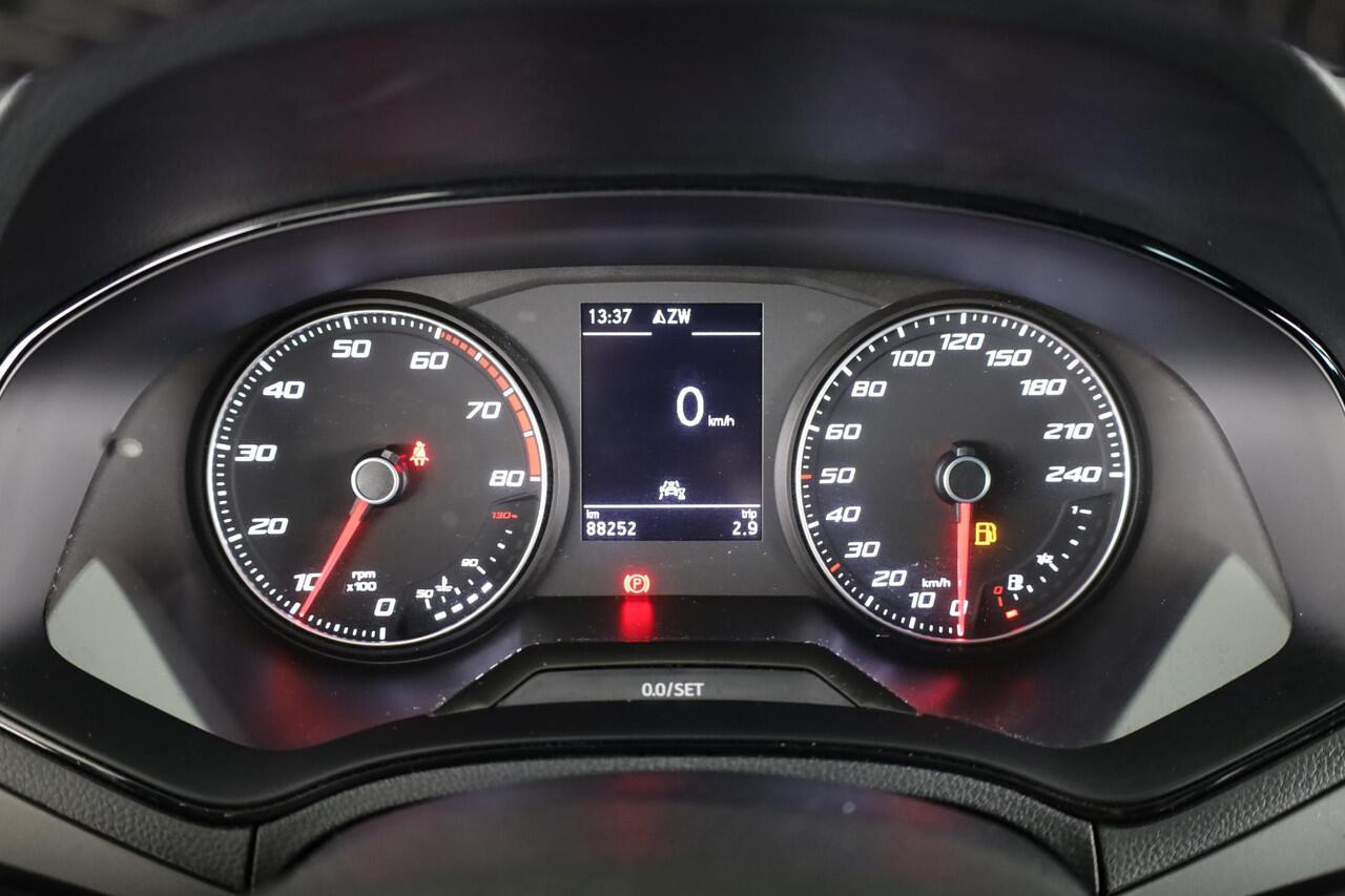 Seat IBIZA 1.0 TSI Style Business Intense 95 pk | Navigatie | Parkeersensoren | Achteruitrijcamera | Cruise control | Apple Carplay/Android Auto |