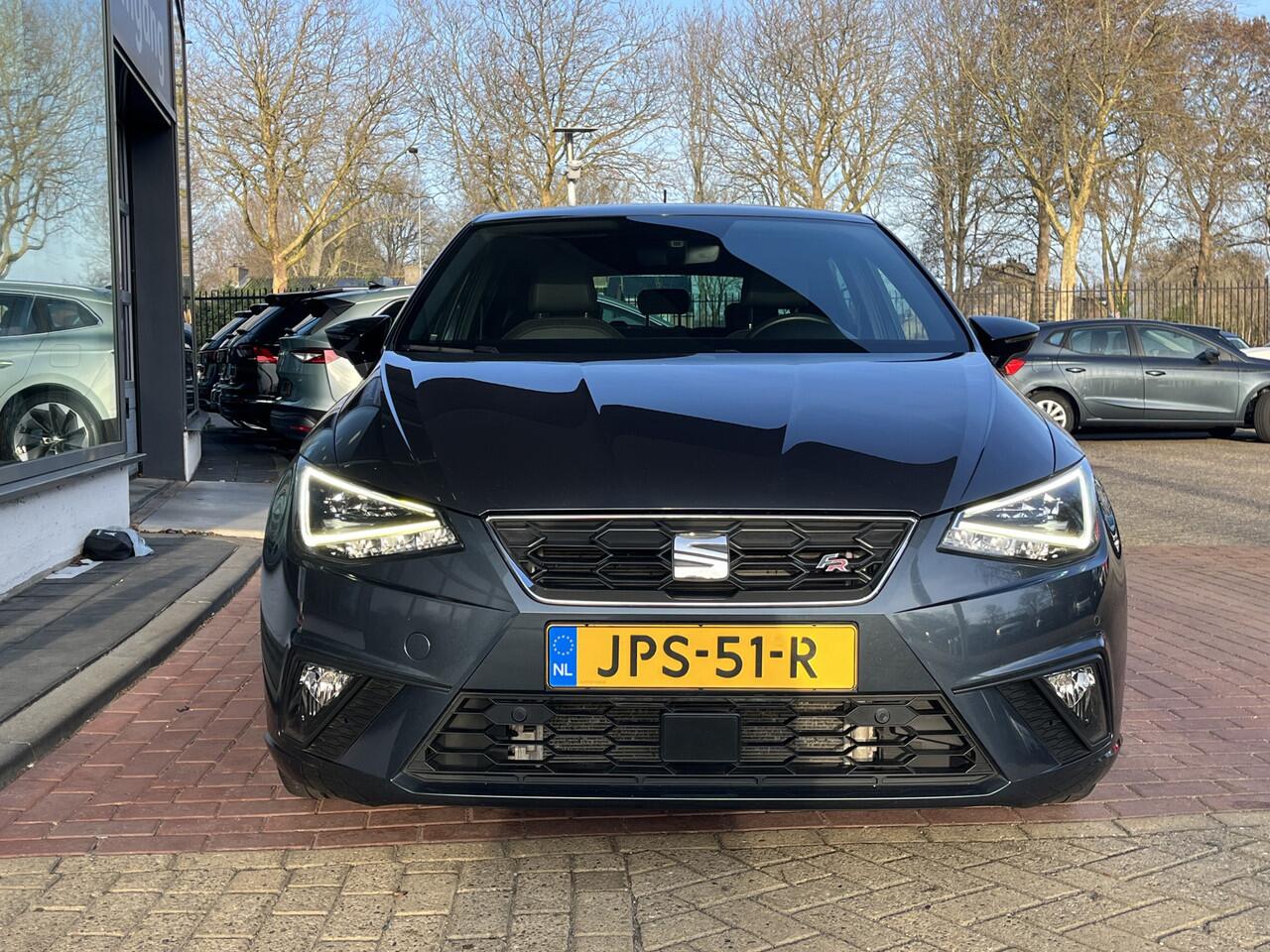 Seat IBIZA 1.0 TSI FR Black Edition / Virtual Cockpit / Alcantara / 18 Inch / Full Led / Stoelverwarming