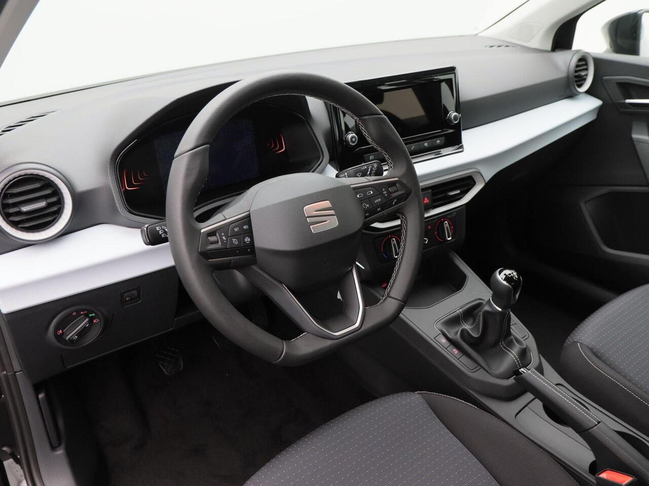 Seat IBIZA Style 1.0 TSI 95 pk | Parkeersensoren | Cruise control | Apple carplay / Android auto