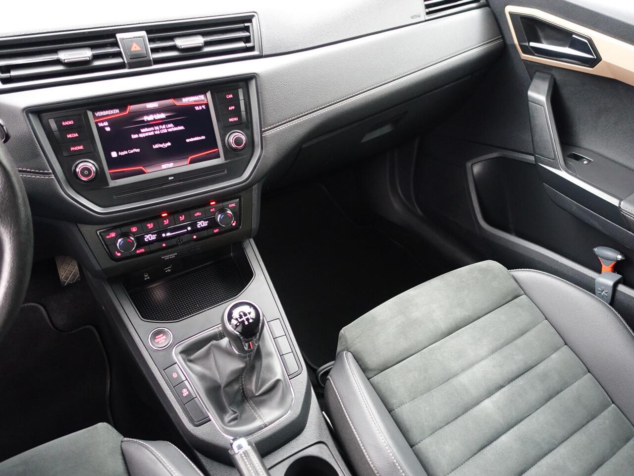 Seat IBIZA 1.0 TSI Excellence- Alcantara Interieur, CarPlay, Sfeerverlichting, Front Assist, Keyless, Stoelverwarming