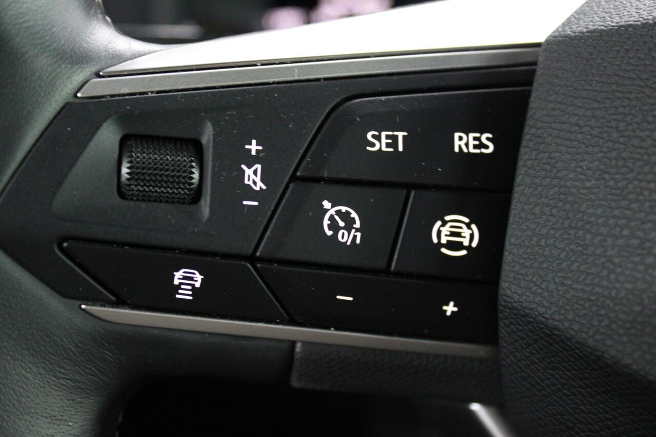 Seat IBIZA 1.0 EcoTSI Xcellence 115pk 5 jaar garantie / Keyless / Full led / 16'' LMV / Camera /