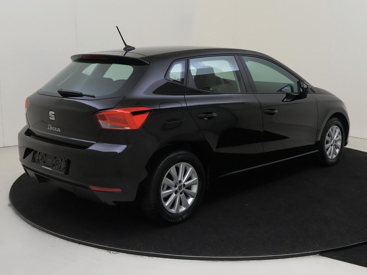 Seat IBIZA 1.0 EcoTSI Style Business Connect | CarPlay | Elektrisch inklapbare buitenspiegels | Cruise control | Digital cockpit | Climate control | Parkeersensoren achter |