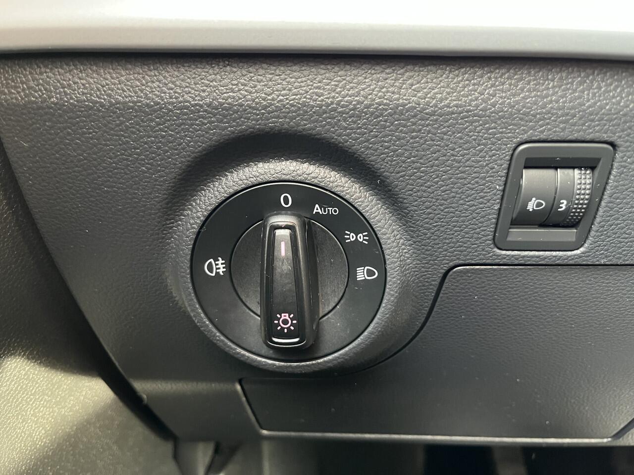 Seat IBIZA 1.0 TSI Style / PARK. SENSOREN/ LED/ CLIMA/ CRUISE/ FULL LINK/ 15" LMV