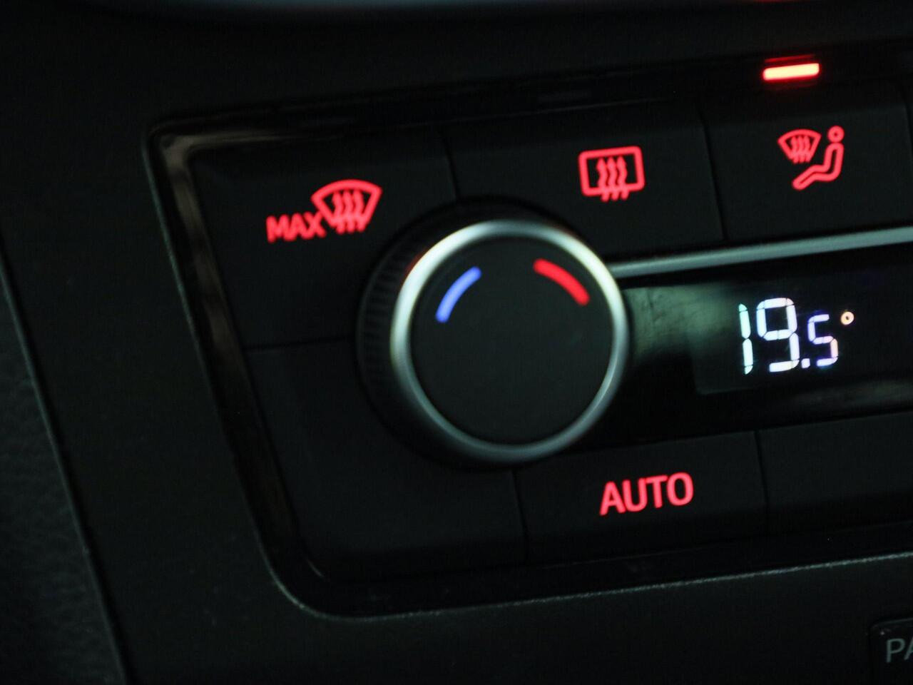 Seat IBIZA 1.0TSI/95PK FR · Navigatie · Apple Car Play · Parkeersensoren · Garantie tot april 2028 of 80000km.