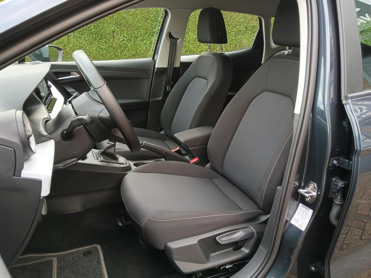 Seat IBIZA 1.0 TSI (116pk) Style Business Connect + Camera + Carplay + Dodehoek detec. + Winterpakket etc.