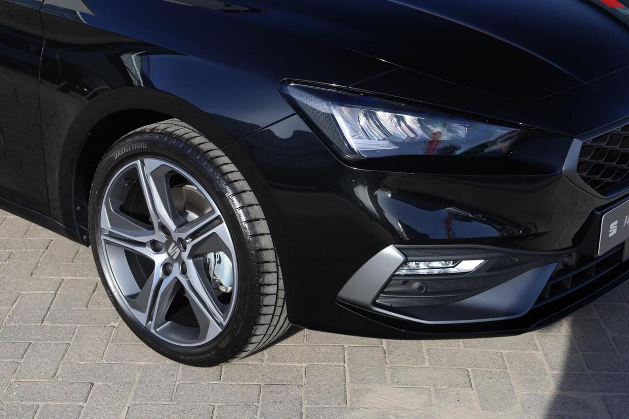 Seat LEON Sportstourer 1.5 TSI e-Hybrid FR Business 204PK / 150kW DSG, uit voorraad leverbaar! Achteruitrijcamera, PGR Trekhaak zwenkbaar, P29 Technology Pack, Apple Carplay & Android Auto, verwarmbare voorstoelen, Keyless Entry & Start, verwarmbaar stuurwiel, ele