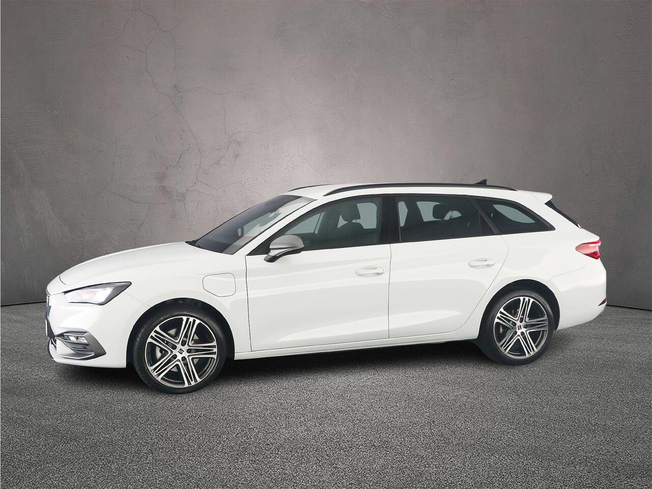 Seat LEON Sportstourer FR Business 1.5 TSI eHybrid 204pk DSG Automaat Adaptive cruise control, Navigatie, Achteruitrijcamera, LED koplampen, Parkeersensoren, App connect