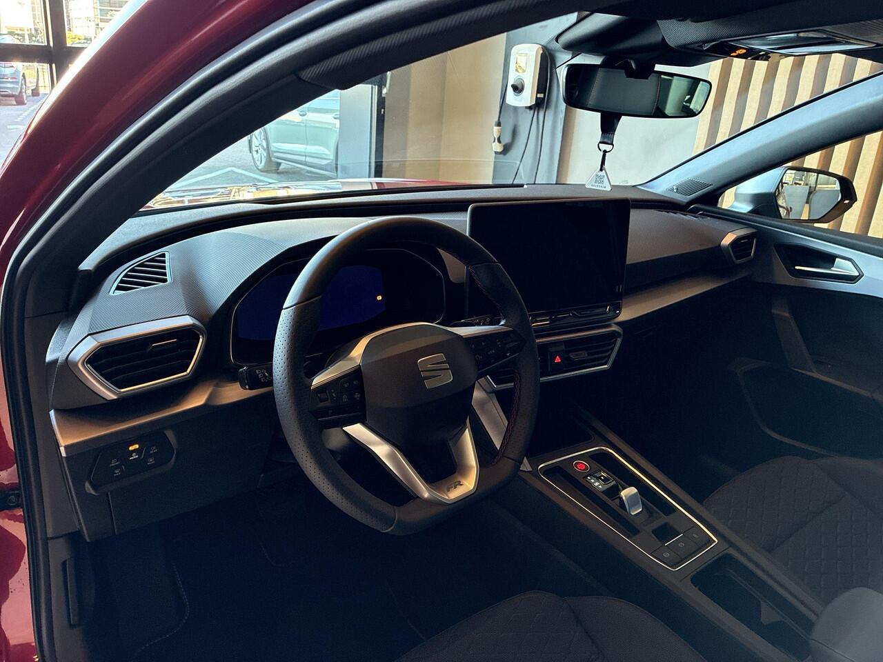 Seat LEON FR Business 1.5 TSI eHybrid 150 kW / 204 PK Hatchb 6 versn. DSG | Panoramadak | matrix led | Safe & driving pack | Herwaardering!