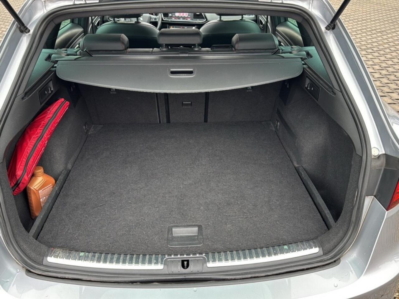 Seat LEON 2.0 TDI DSG FR PANO-DAK/CAMERA/BEATS-AUDIO/NAVI/CARPLAY/ACC/STOELVERW