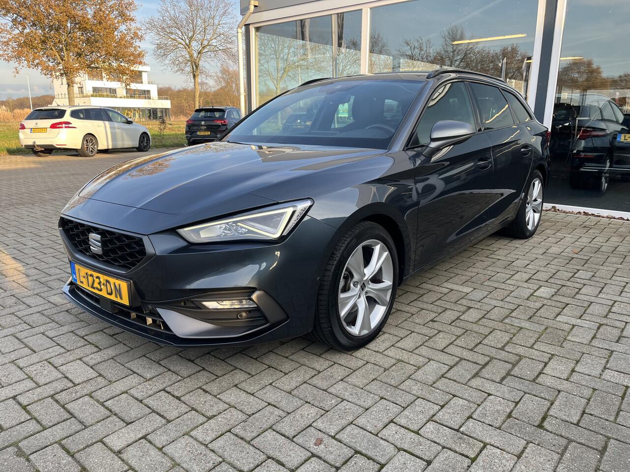Seat LEON Sportstourer 1.5 eTSI FR Launch Edition/ Automaat / Virtual / Led / Lmv / Clima