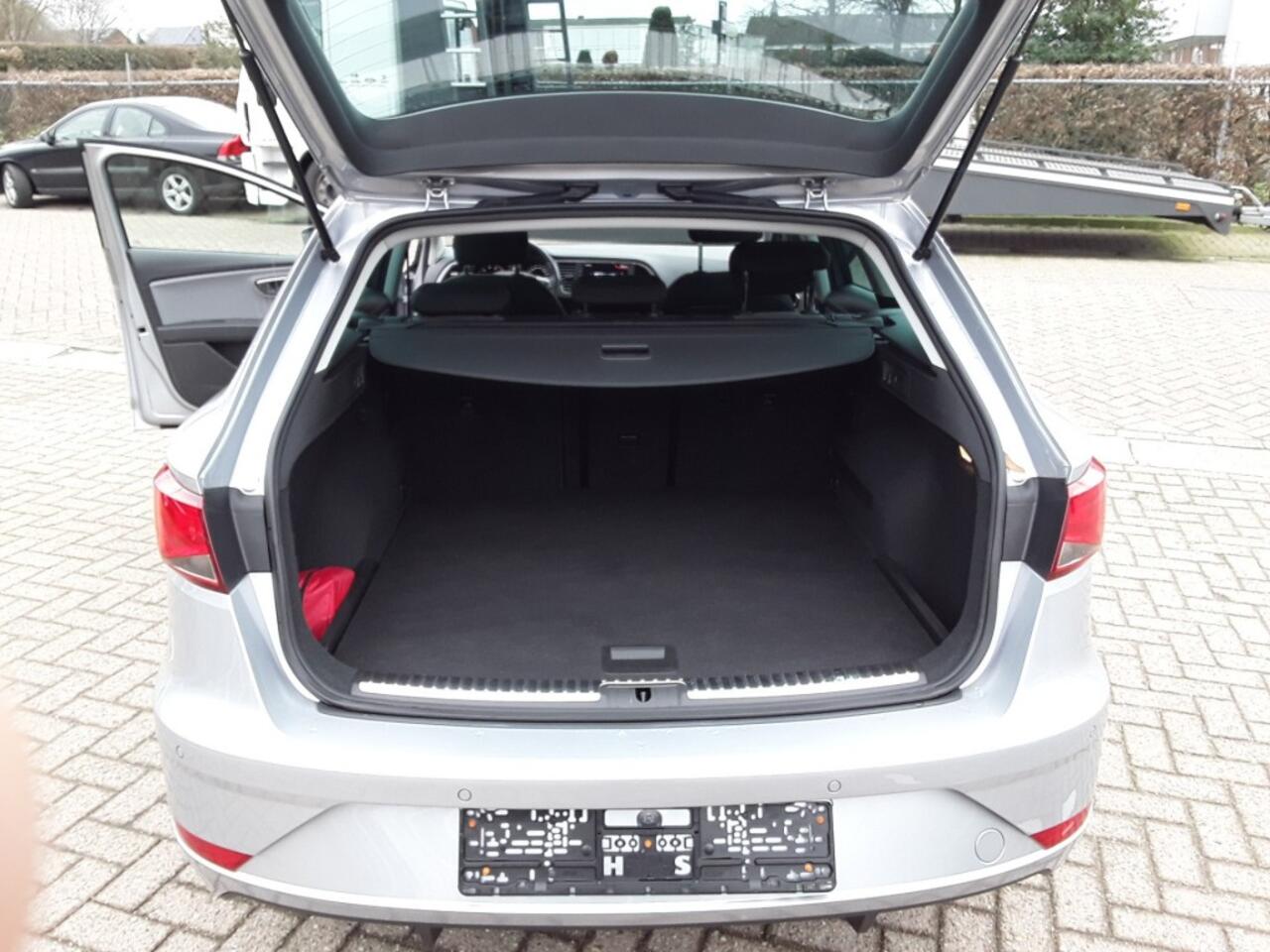 Seat LEON ST 1.5 TSI 131PK STYLE / NAVI / PDC / C.C.