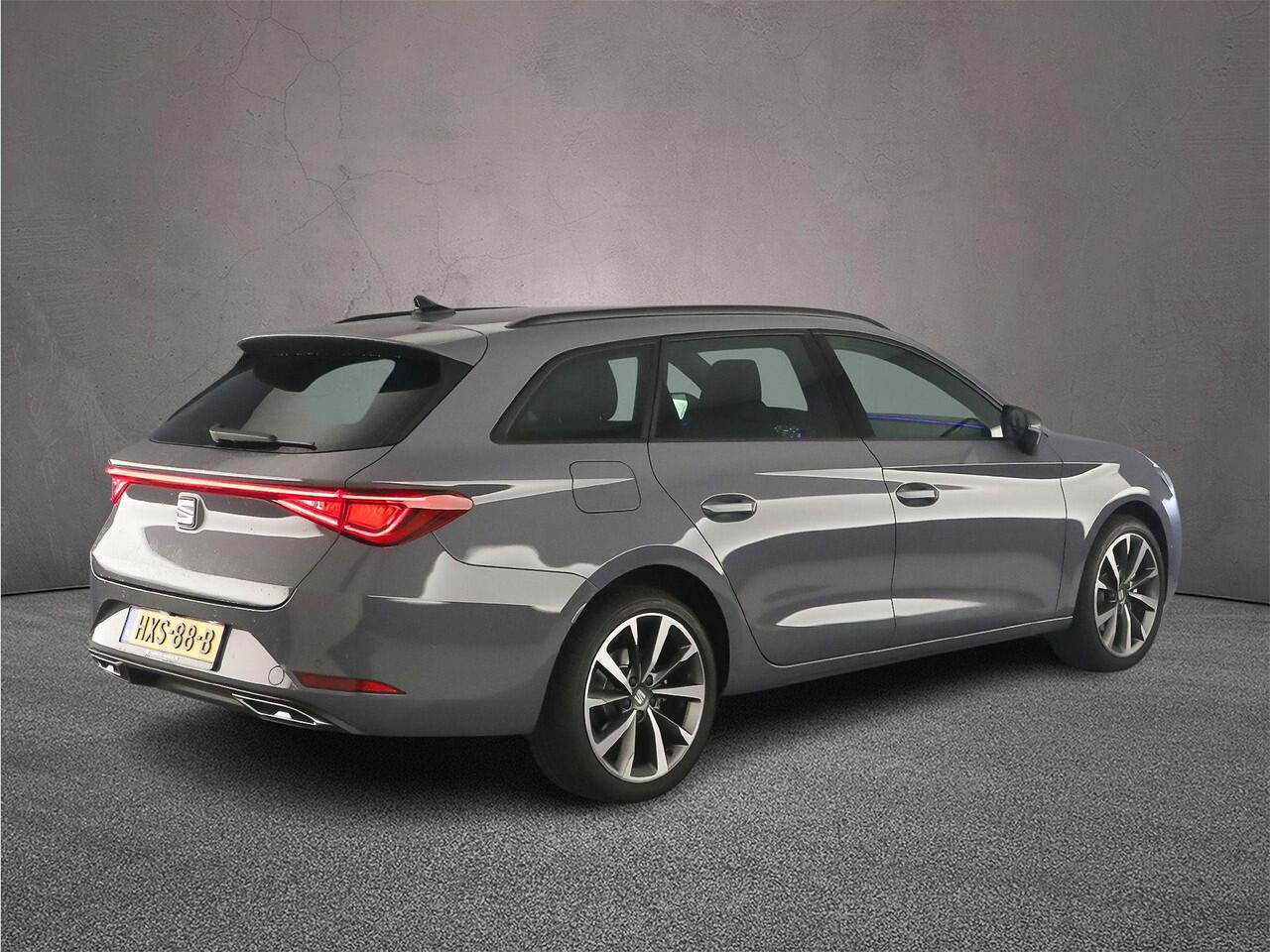 Seat LEON Sportstourer FR First Edition 1.5 TSI eHybrid 204pk DSG Automaat Trekhaak, Adaptive cruise control, LED matrix koplampen, Navigatie, Achteruitrijcamera