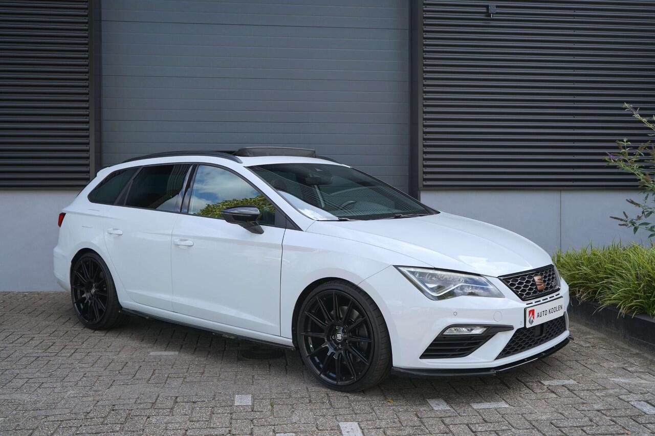 Seat LEON 2.0 TSI CUPRA 300 4-drive Pano/Schaal/Virtual/Maxton/Keyless/LED/Carplay