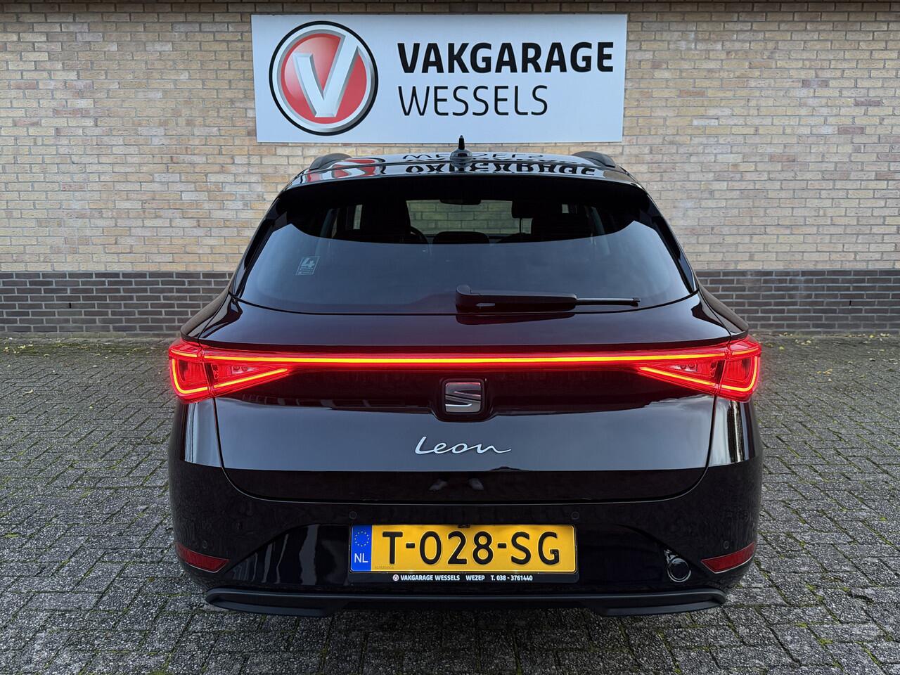 Seat LEON Sportstourer 1.0 TSI Style Business Intense | LM | Camera | PDC |