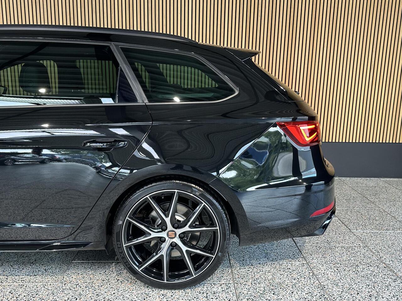 Seat LEON ST Cupra 2.0 TSI CUPRA Schuif kantel dak | Beats audio | Camera