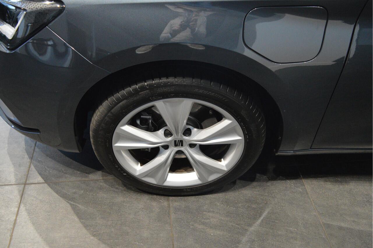 Seat LEON Sportstourer 1.5 TSI e-Hybrid FR clima cruise trekhaak 17 inch !!
