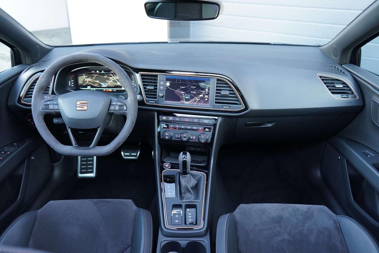 Seat LEON ST 2.0 TSI 4DRIVE CUPRA R Brembo/Camera/Pano/Carbon