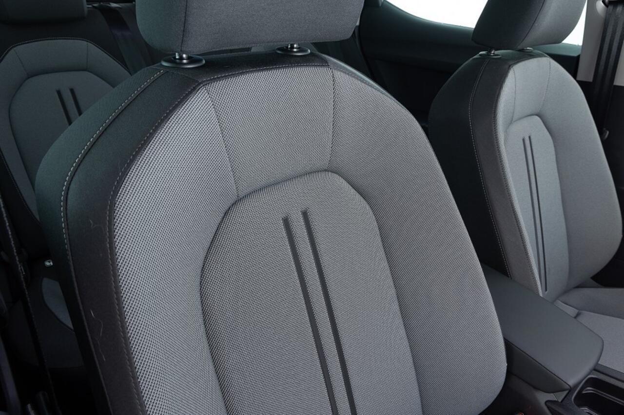 Seat LEON 1.0 eTSI Style Business Intense Automaat | NAVI | CAMERA