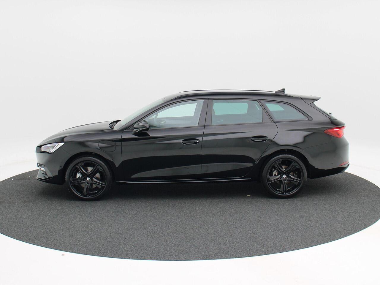 Seat LEON Sportstourer FR Business 1.5 TSI eHybrid PHEV 204pk | Trekhaak | Adaptive cruise control | Navigatie | Black pack