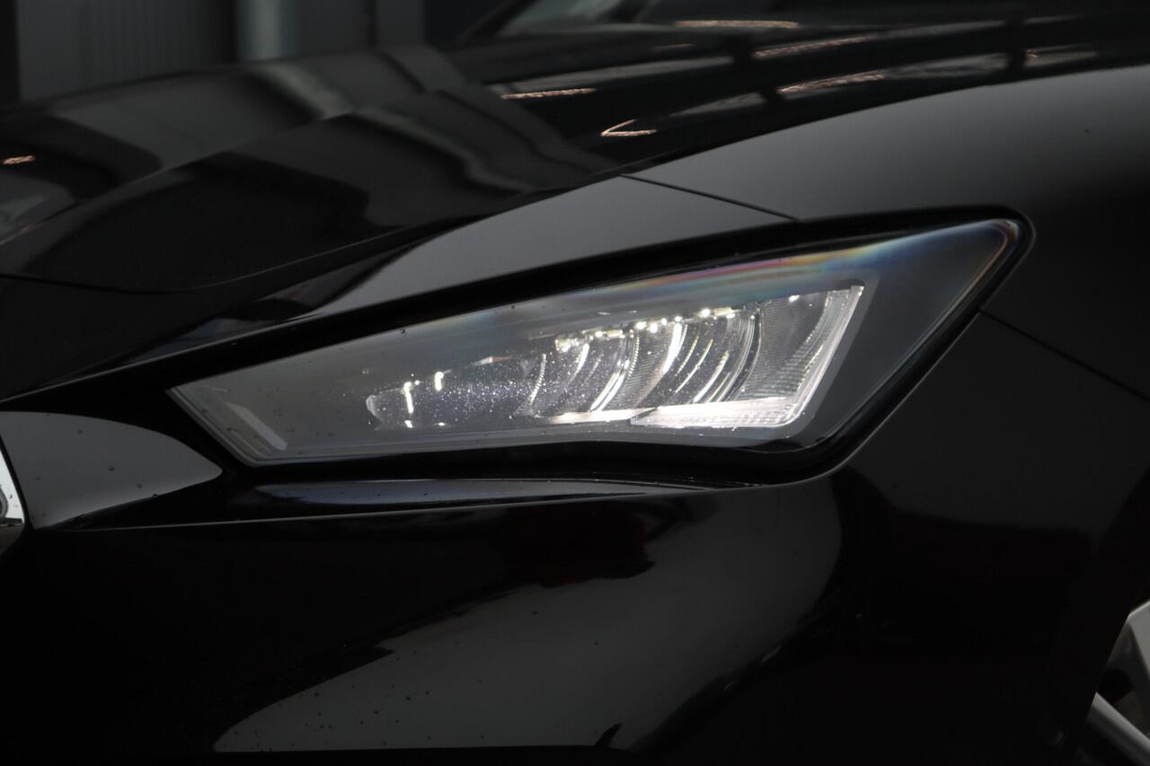 Seat LEON Sportstourer 1.4 TSI eHybrid PHEV Xcellence | Carplay | Sfeerverlichting | Winter Pakket |