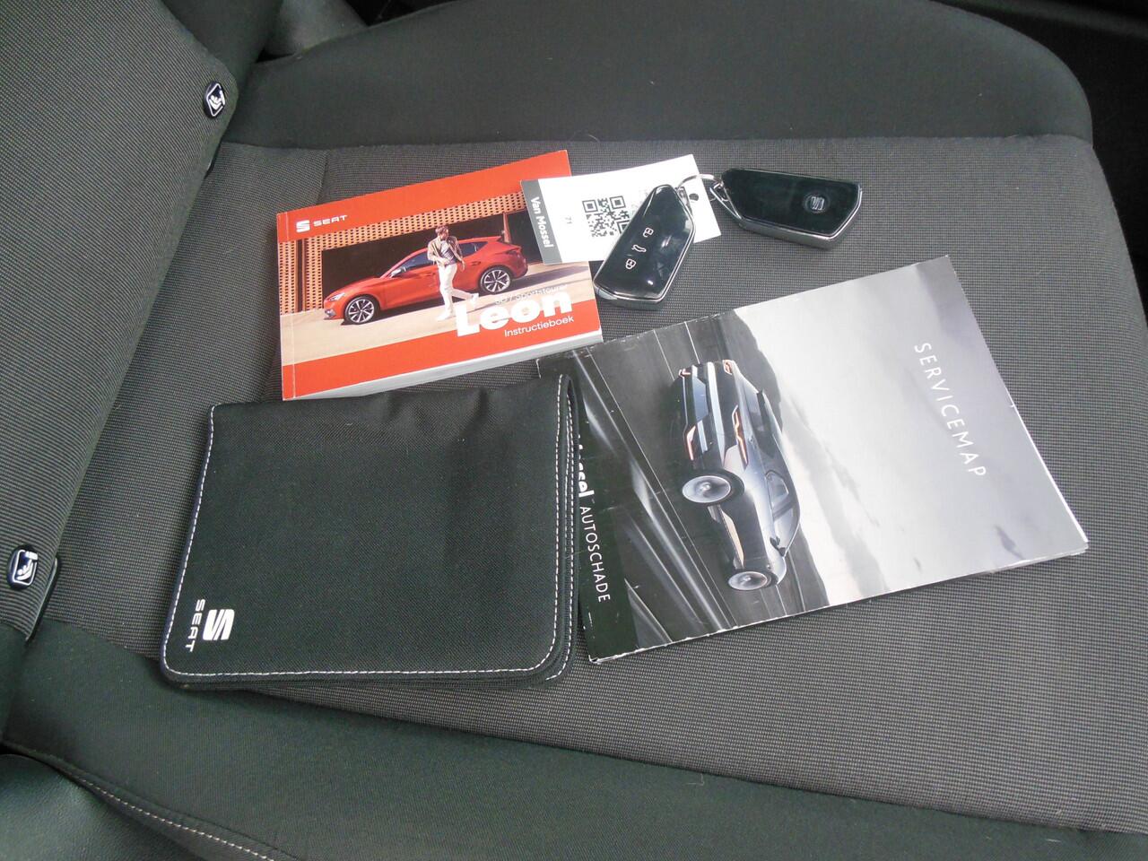 Seat LEON 1.0 TSI Reference Staat in De Krim