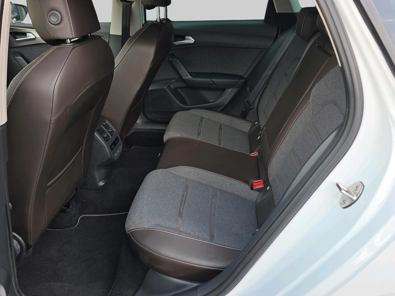 Seat LEON Sportstourer 1.4 TSI eHybrid PHEV Xcellence Business | Automaat | Half leder | Adaptive Cruise | Parkeersensoren |