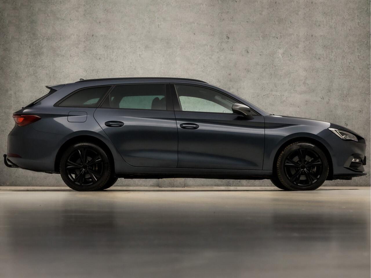 Seat LEON Sportstourer 1.4 TSI FR eHybrid PHEV Sport 204Pk Automaat (APPLE CARPLAY, GROOT NAVI, CAMERA, SFEERVERLICHTING, LEDER, SPORTSTOELEN, TREKHAAK, KEYLESS, ADAPTIVE CRUISE, NIEUWSTAAT)