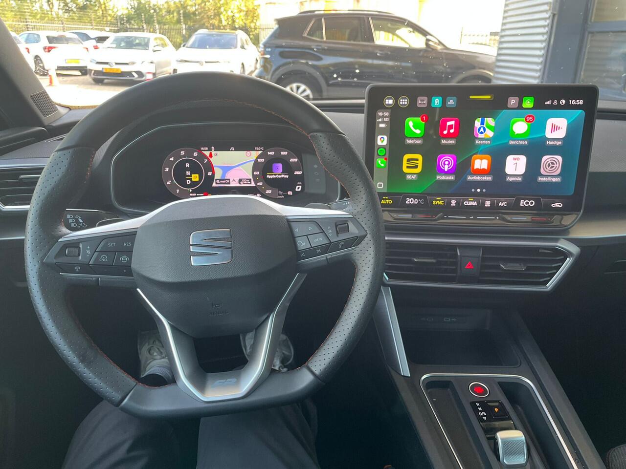 Seat LEON Sportstourer 1.5 TSI DSG e-Hybrid FR Business / 18'' LMV / Navigatie / Carplay / Achteruitrij camera / Adaptieve cruise control / 132 KM WLTP