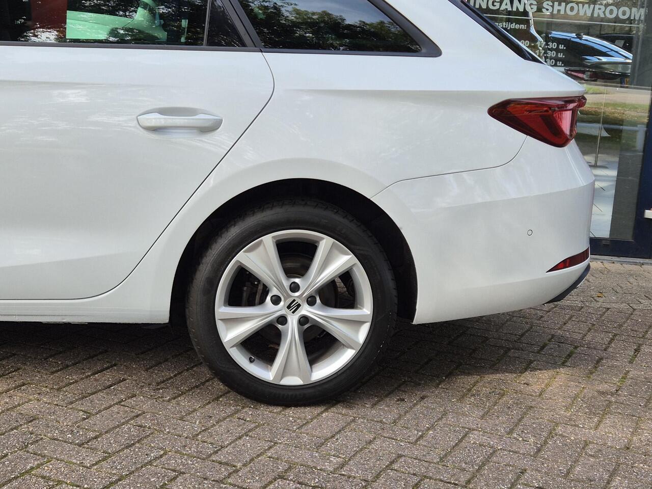 Seat LEON Sportstourer 1.4 TSI eHybrid PHEV FR | LM Velgen | ECC | PDC + Camera | Navigatie