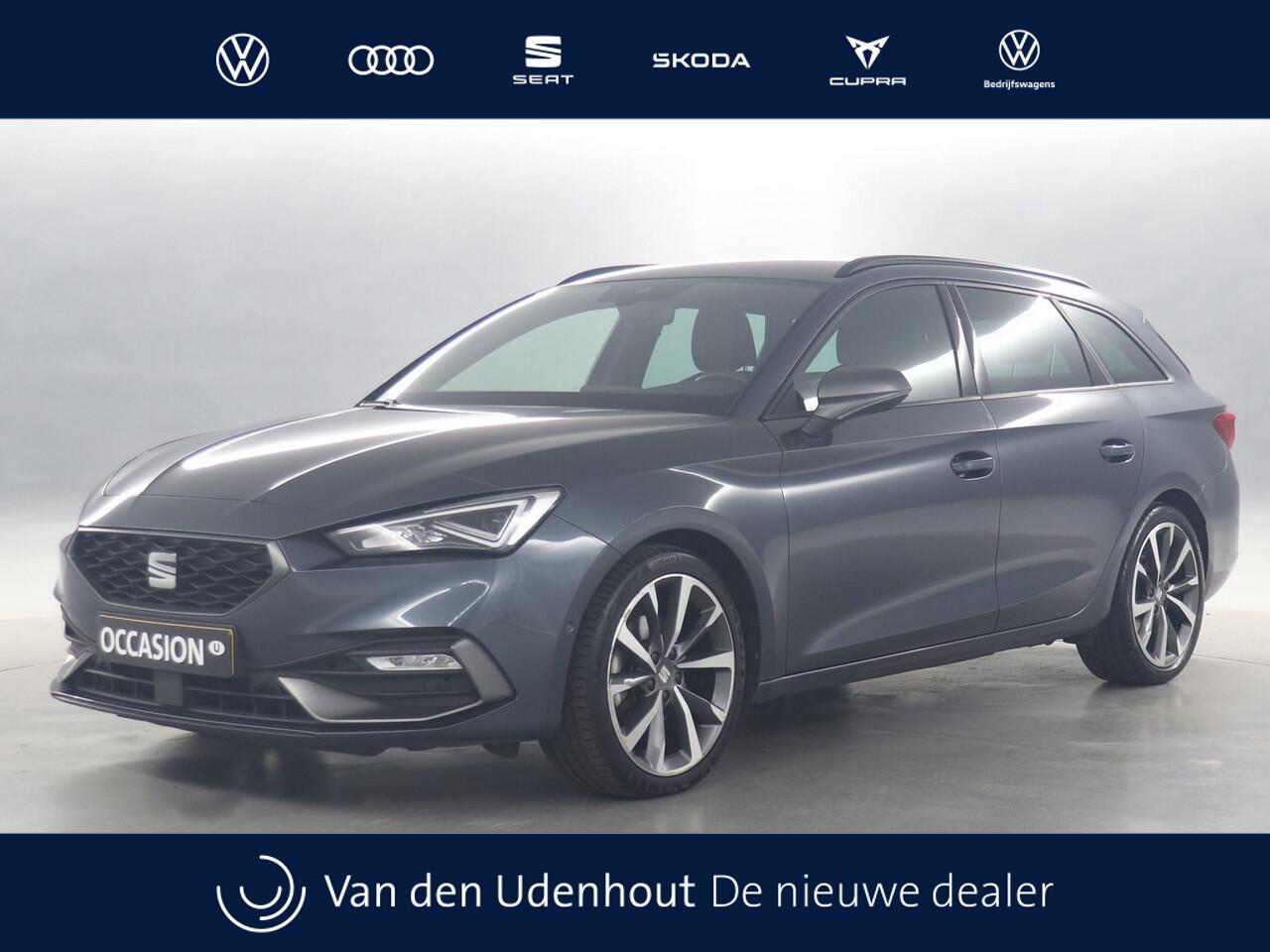 Seat LEON Sportstourer 1.5 eTSI FR Business Intense / Navigatie / Parkeersensoren / Trekhaak wegklapbaar