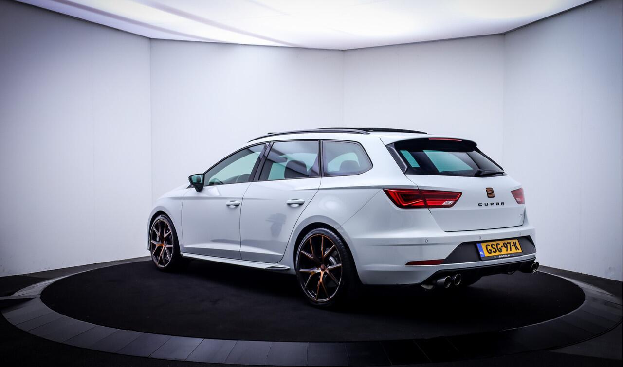 Seat LEON ST 2.0T 300Pk 4DRIVE CUPRA PANO | LEDER | DCC | VIRTUAL | CAMERA | CARPLAY | MILLTEK | ACC | STOELVERW | LMV 19''
