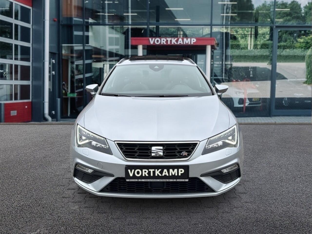 Seat LEON 2.0 TDI DSG FR PANO-DAK/CAMERA/BEATS-AUDIO/NAVI/CARPLAY/ACC/STOELVERW