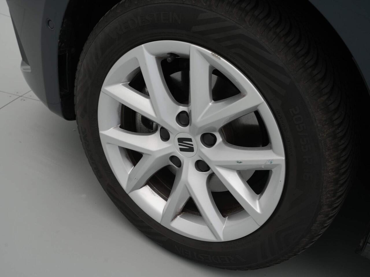 Seat LEON Sportstourer 1.0 eTSI 110pk DSG Style Business Intense Navigatie Wegkl. trekhaak Camera Acc Parkassist 35