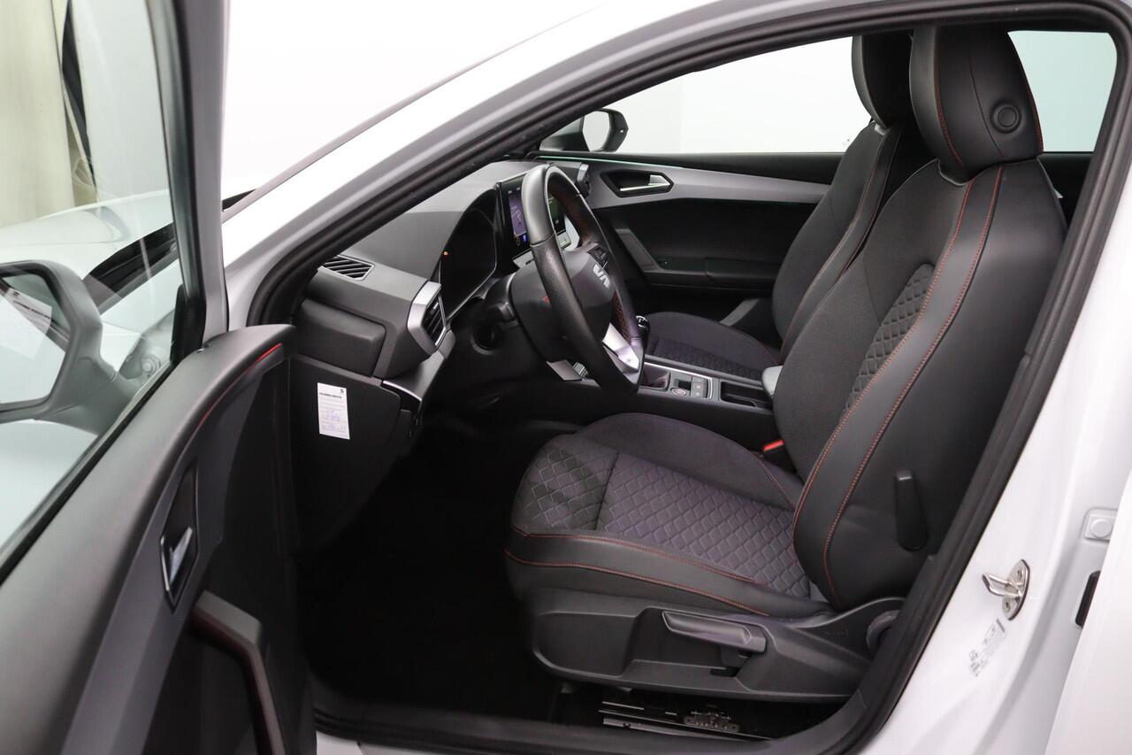 Seat LEON Sportstourer 1.5 TSI FR Launch Edition*ACC*HAAK*ECC*NAVI*LED*