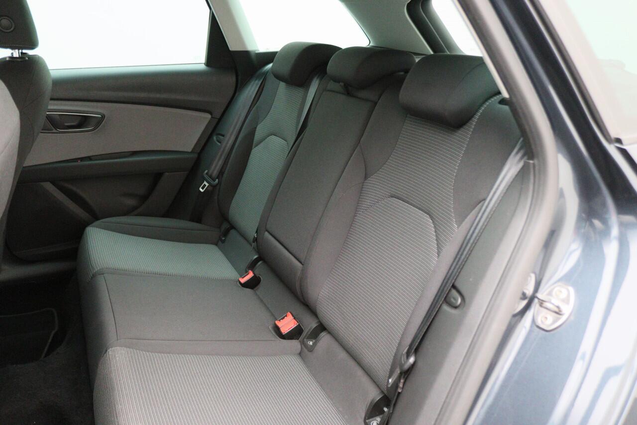 Seat LEON ST 1.0 EcoTSI Style Business Intense Automaat Virtual Cockpit, Apple Carplay, Keyless, Lane Assist, Trekhaak, PDC