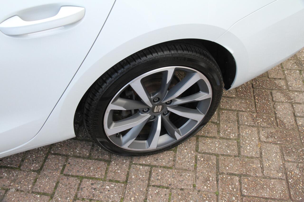 Seat LEON Sportstourer 1.4 TSI eHybrid PHEV FR Business Intense