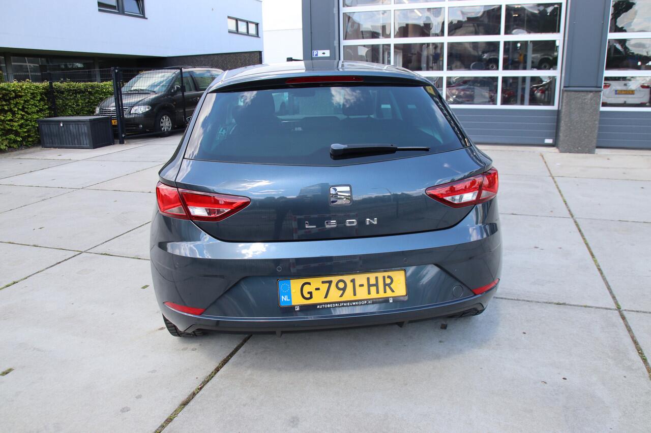 Seat LEON 1.0 EcoTSI Style Business Intense Carplay, 2x PDC, NL Auto Aanbieding!