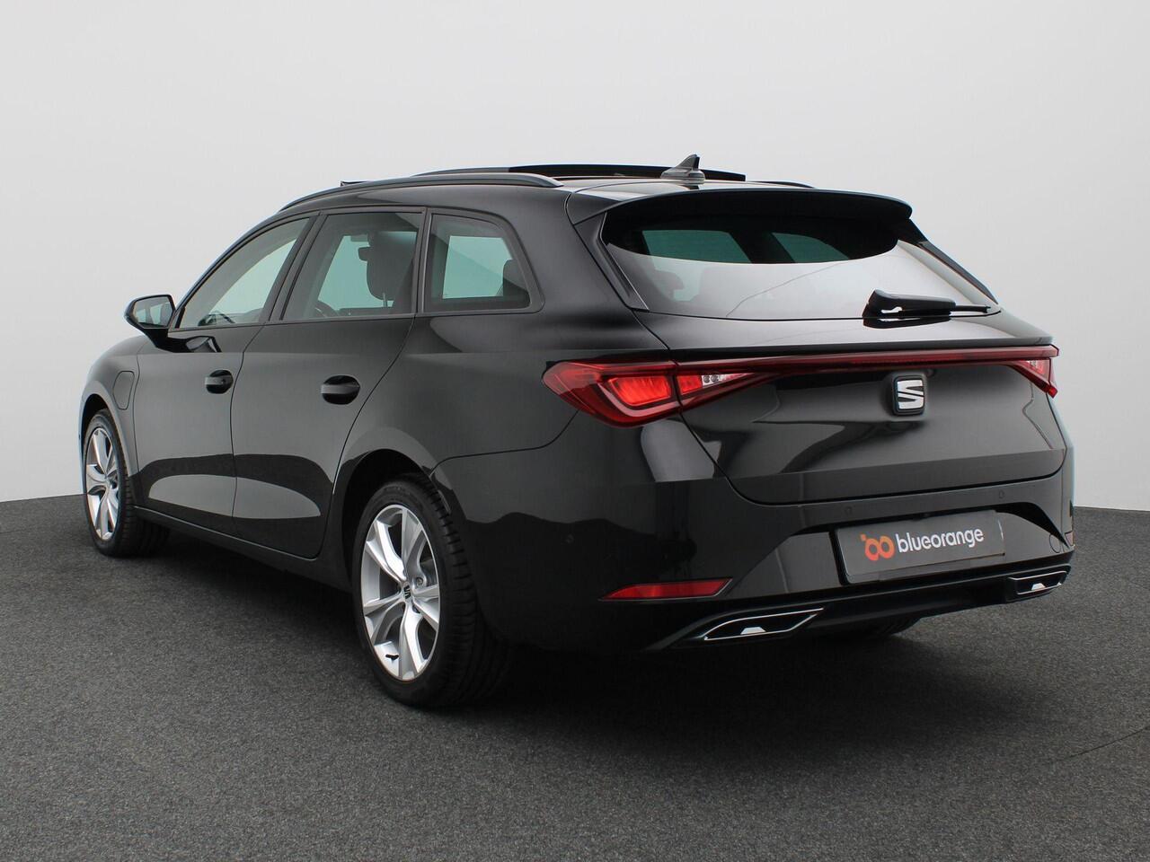 Seat LEON Sportstourer 1.4 TSI eHybrid PHEV FR Business Intense 204PK DSG SOH 87%, Panorama Dak, Elektr. Achterklep, Achteruitrijcamera, Keyless, Adaptieve Cruise Controle, Stoel-stuurverwarming, 17" LM Velgen