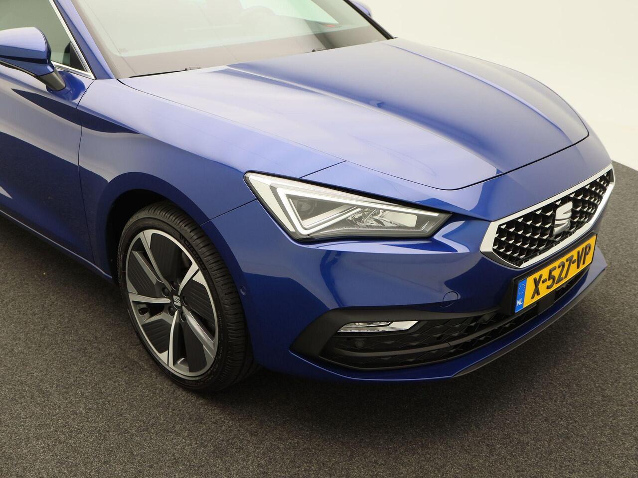 Seat LEON Sportstourer 1.4 TSi eHybrid 205 Pk PHEV FR | Panoramadak | Adaptive Cruise | Stoel Verwarming | Carplay | Navigatiesysteem | Camera | Parkeersensoren | 18 Inch