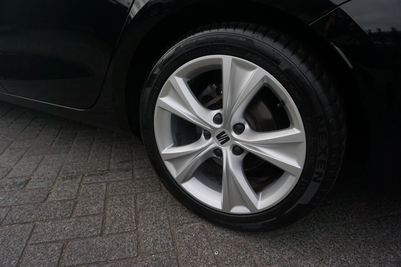 Seat LEON Sportstourer 1.0 TSI FR SPORT LUXE KEURIGE NETTE STAAT PANORAMADAK VIRTUEEL COCKPIT CAMERA STOEL+STUURVERWARMING ANDROID/APPLECARPLAY NAVI 17INCH KEYLESS CLIMA CRUISE BLUETOOTH ENZ...