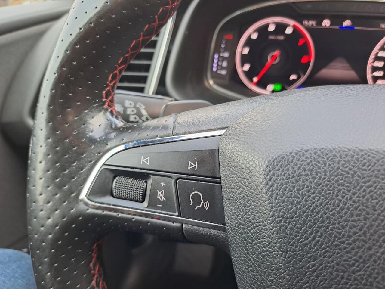 Seat LEON ST 1.5 TSI 150PK FR Business Intense | Automaat | Navi | Trekhaak | LED | Trekhaak | Pano | Virtual cockpit |