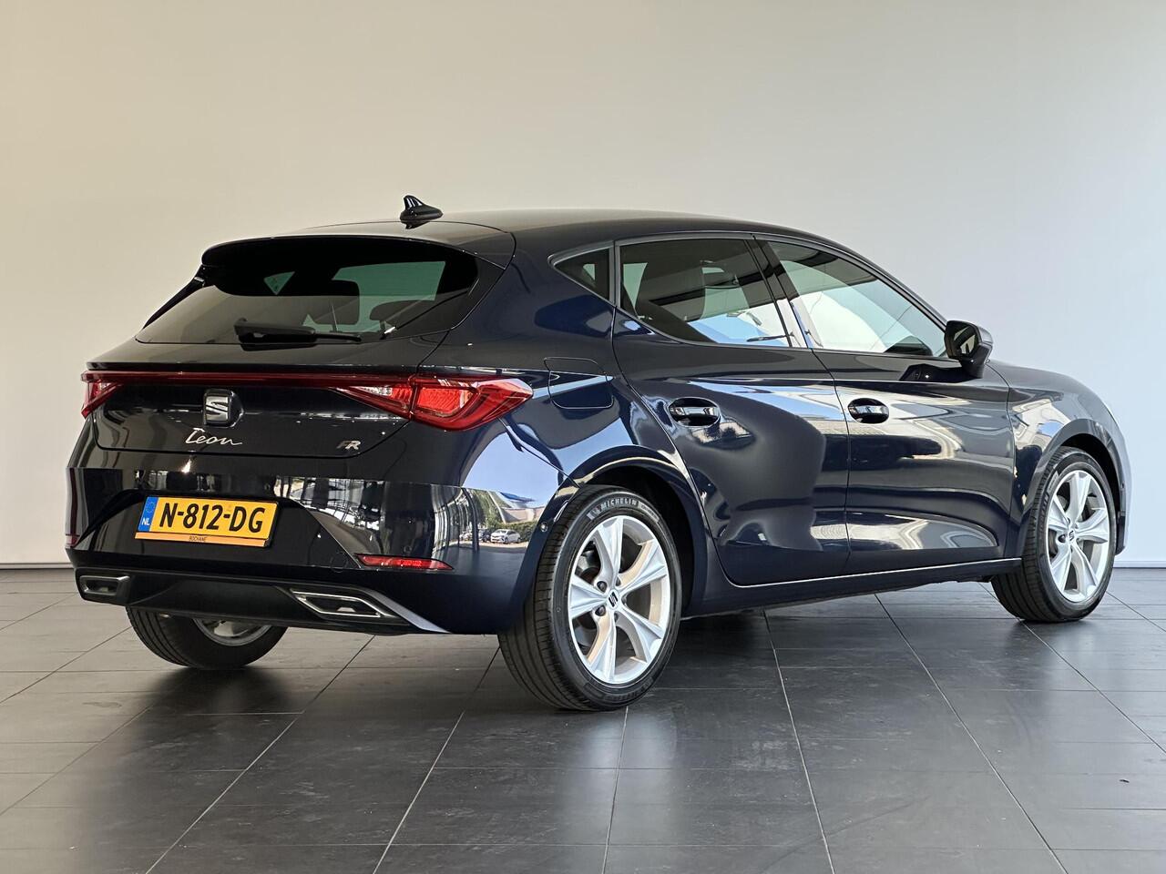 Seat LEON 1.5 TSI FR NAVIGATIE | PARKEERSENSOREN VOOR-EN ACHTER | CLIMATE CONTROL