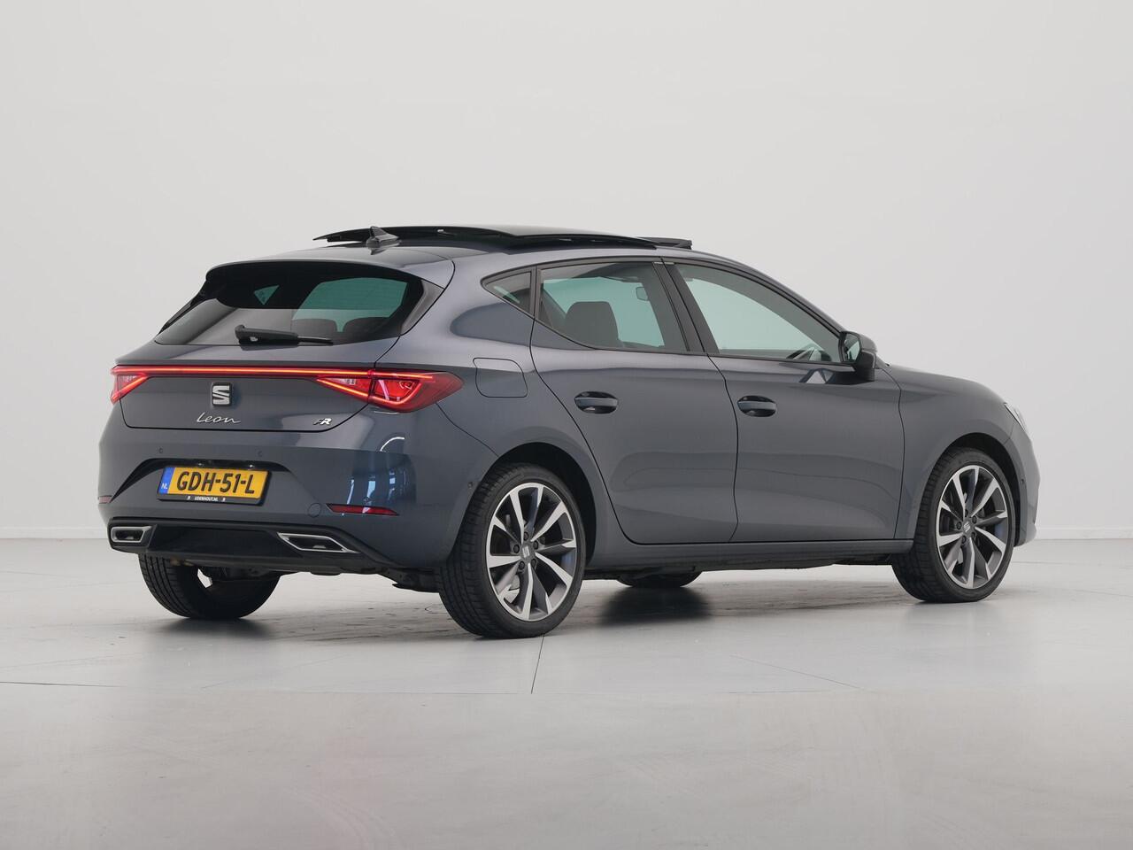 Seat LEON 1.4 TSI eHybrid PHEV 204pk FR Business Intense Panorama Navigatie Stoel/stuurverwarming Keyless Acc 341