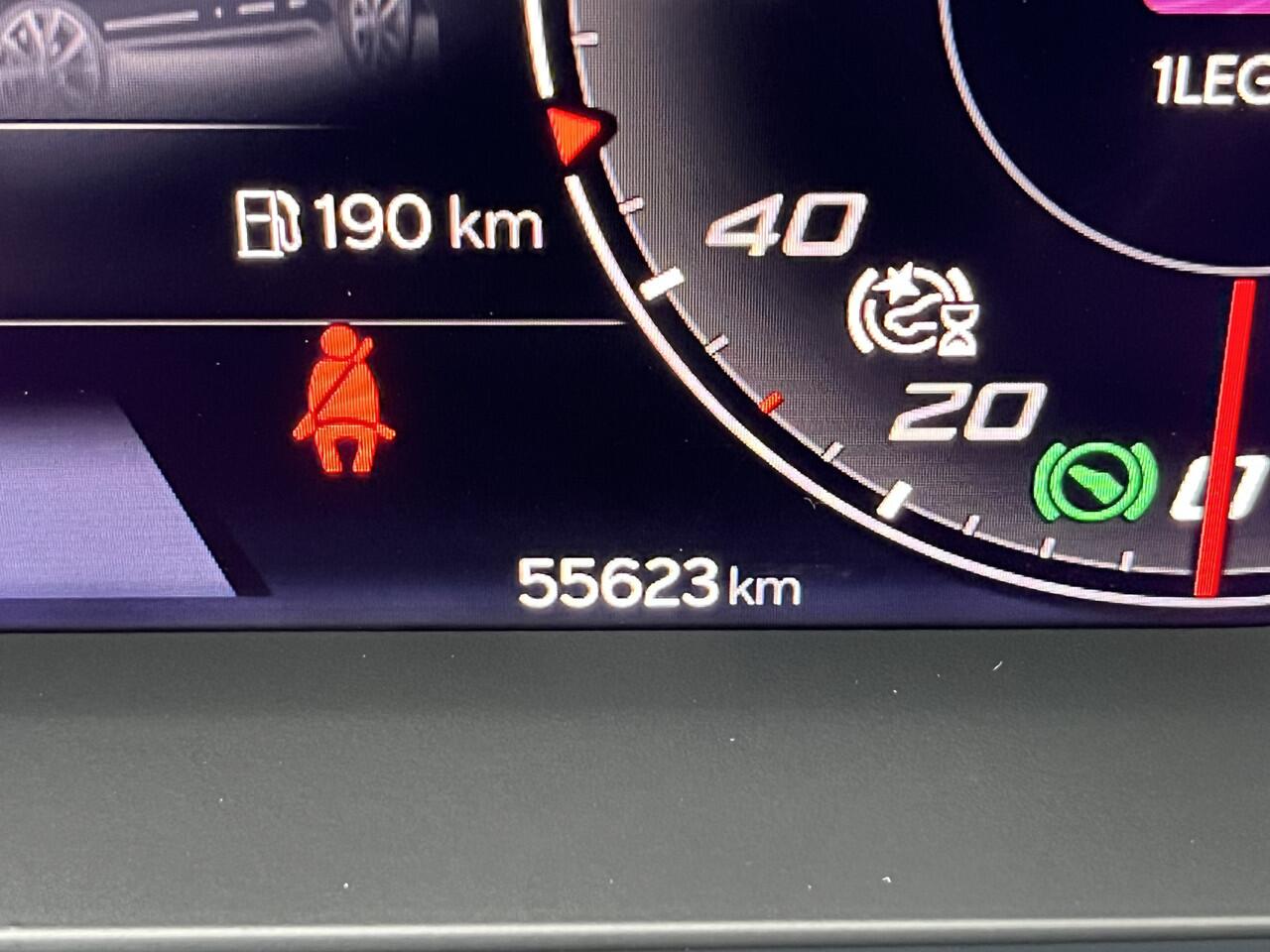 Seat LEON Sportstourer 1.5 eTSI FR Business Intense / AUTOMAAT/ PANO/ BEATS/ STANDKACHEL/ ELEK. TREKHAAK/ CAMERA/ PARK. SENSOREN/ MEMORY SEATS/ LED/ STOEL-STUURVERWARM./ ADAPT. CRUISE/ FULL LINK/ NAVI/ CLIMA/ DAB